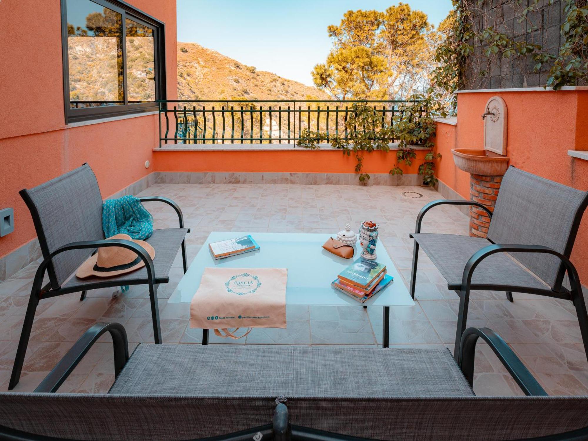 Pascia Madonna Rocca Bed & Breakfast Taormina Exterior photo